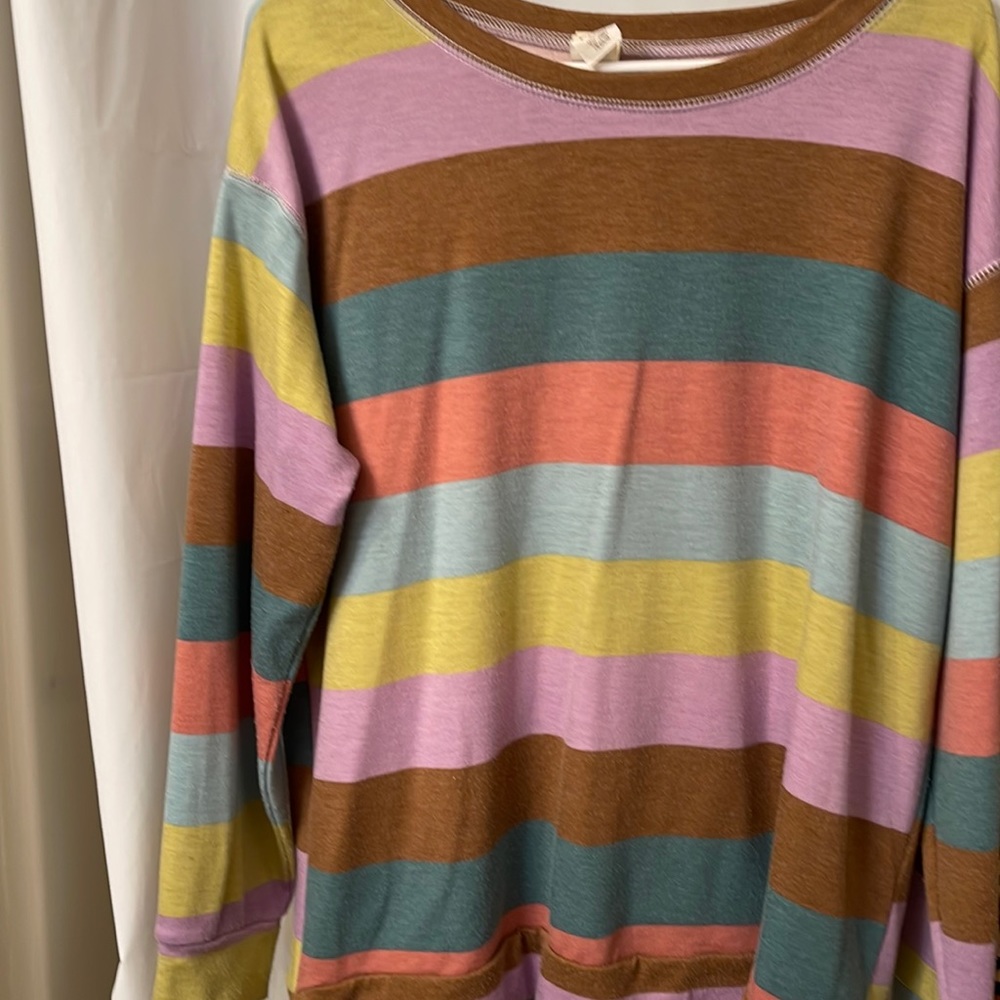 Women’s long sleeve knit top multicolor
